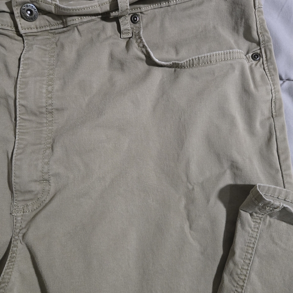 Wrangler Straight Fit Flex Men's 40x32 Cotton Khaki Pant - Picture 3 of 12